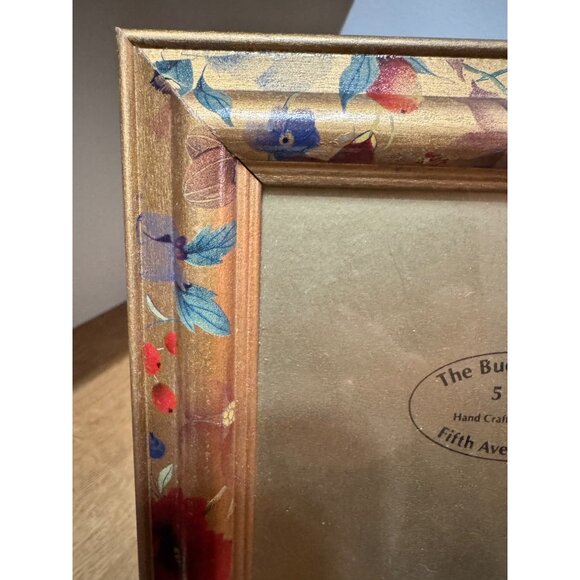 The Bucklers Inc. Hand-Crafted 5x7 Floral Gold Accent Photo Frame - Picture 3 of 6